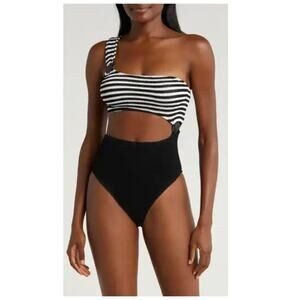 CLEONIE Cutout One-Shoulder One-Piece Swimsuit ONE SIZE